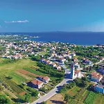 Cozy In Сasa de vacaciones Privlaka (Zadar)